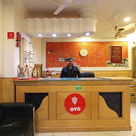 Oyo Flagship Kumar Palace Nueva Delhi Exterior foto