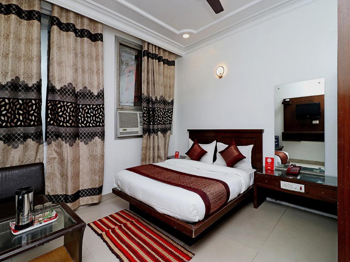 Oyo Flagship Kumar Palace Nueva Delhi Exterior foto
